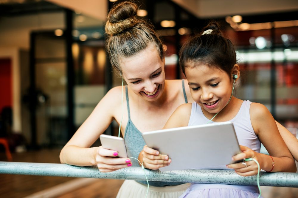 dancer reading emails